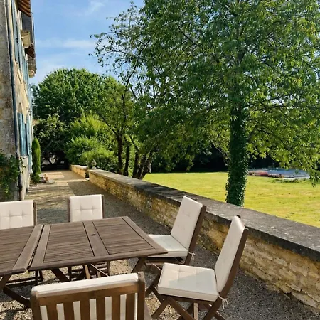 Casa vacanze Le Clos Joli Saint-Saviol